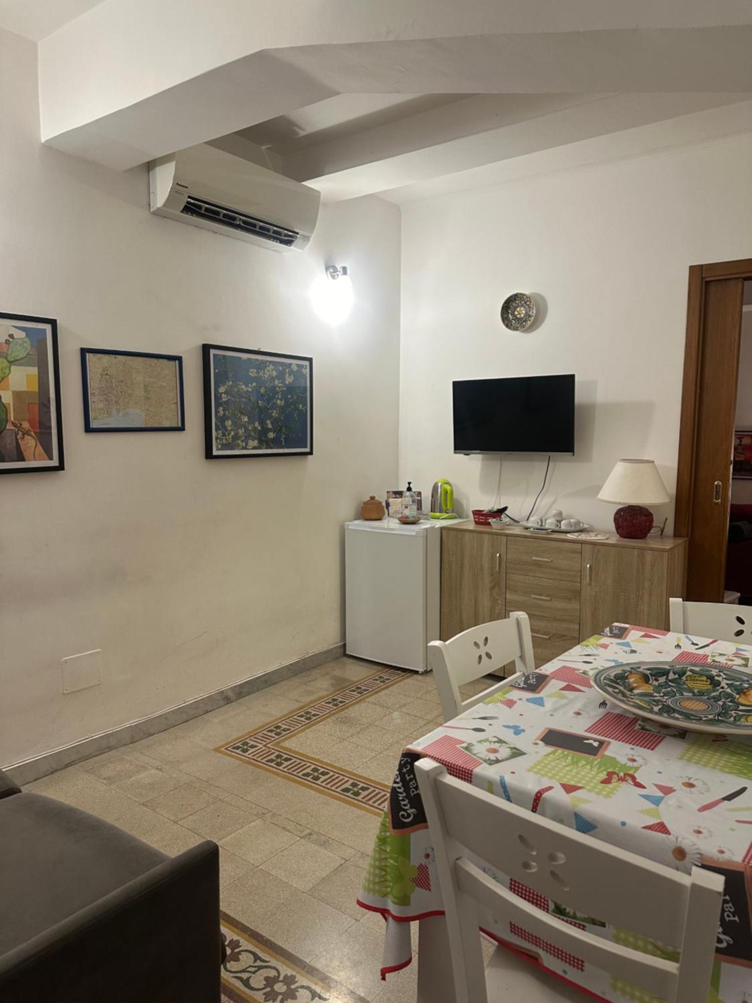 Casa Di Fronte La Cattedrale Apartment ปาแลร์โม ภายนอก รูปภาพ